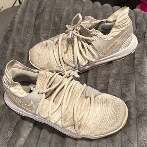 Nike KD Air Zoom size 10.5 white on white used and worn but still cool